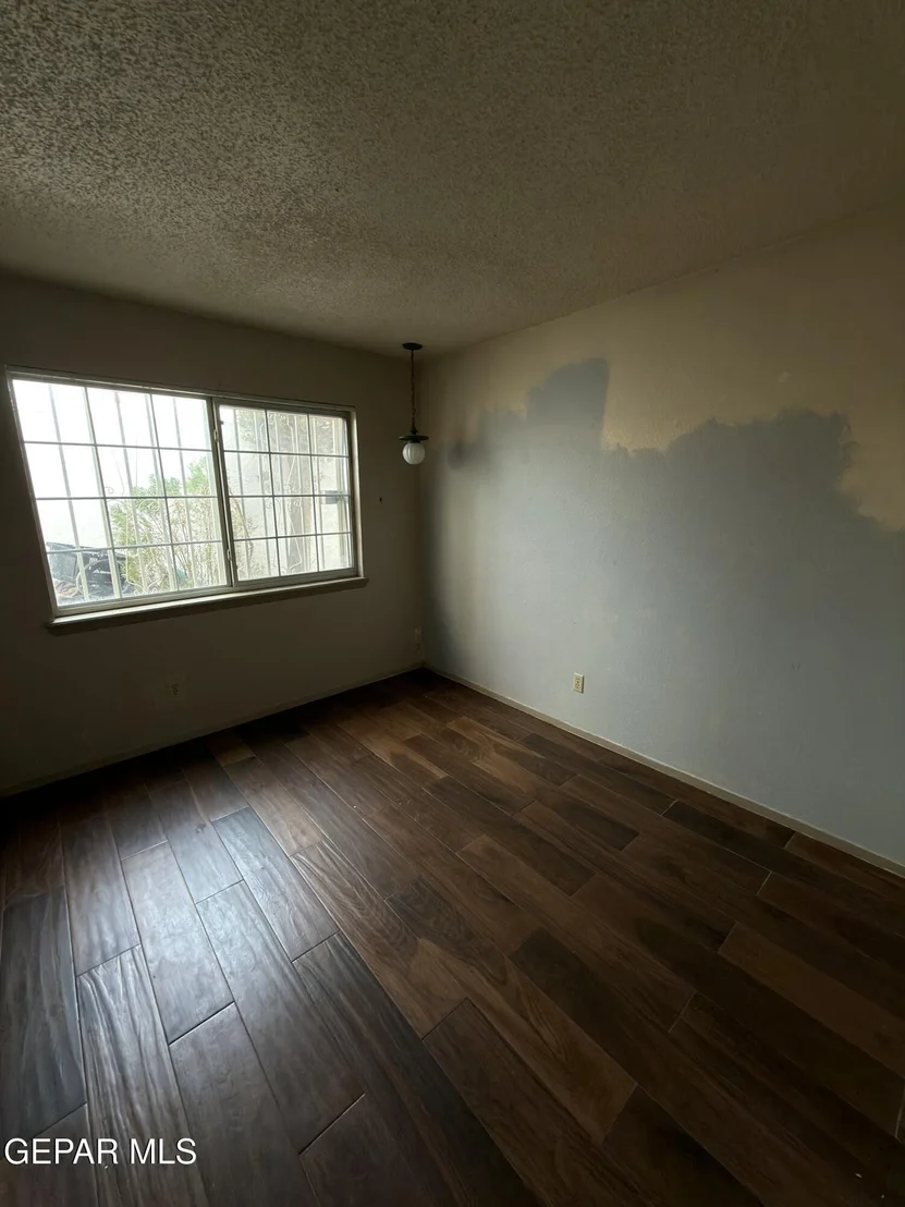 Photo of 1657 LOMALAND Drive