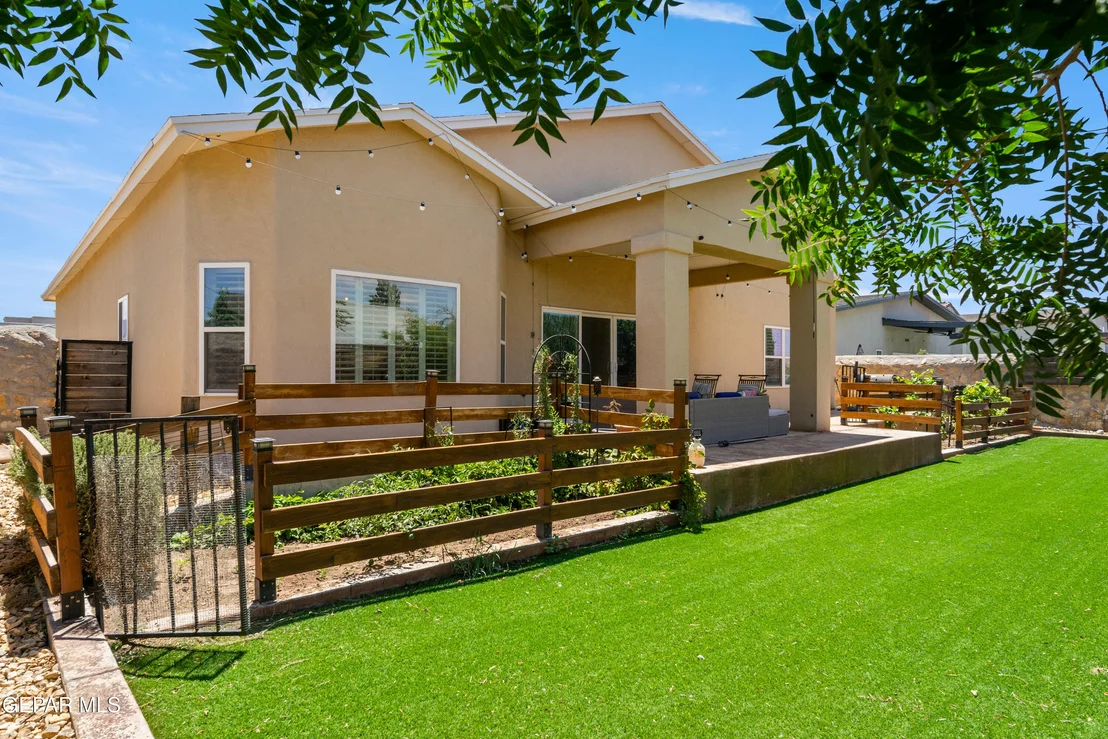 Photo of 6281 TAMPA RIVER Place