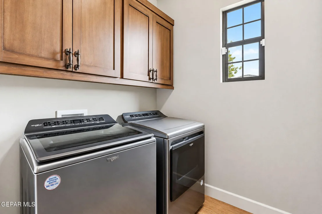 Photo of 5617 RIVER RUN Street