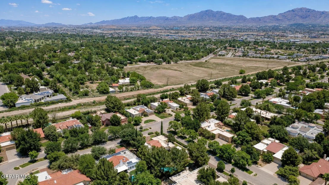 Photo of 716 Willow Glen Drive