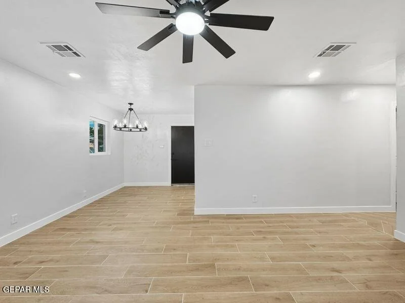 Photo of 5117 PEACOCK Lane