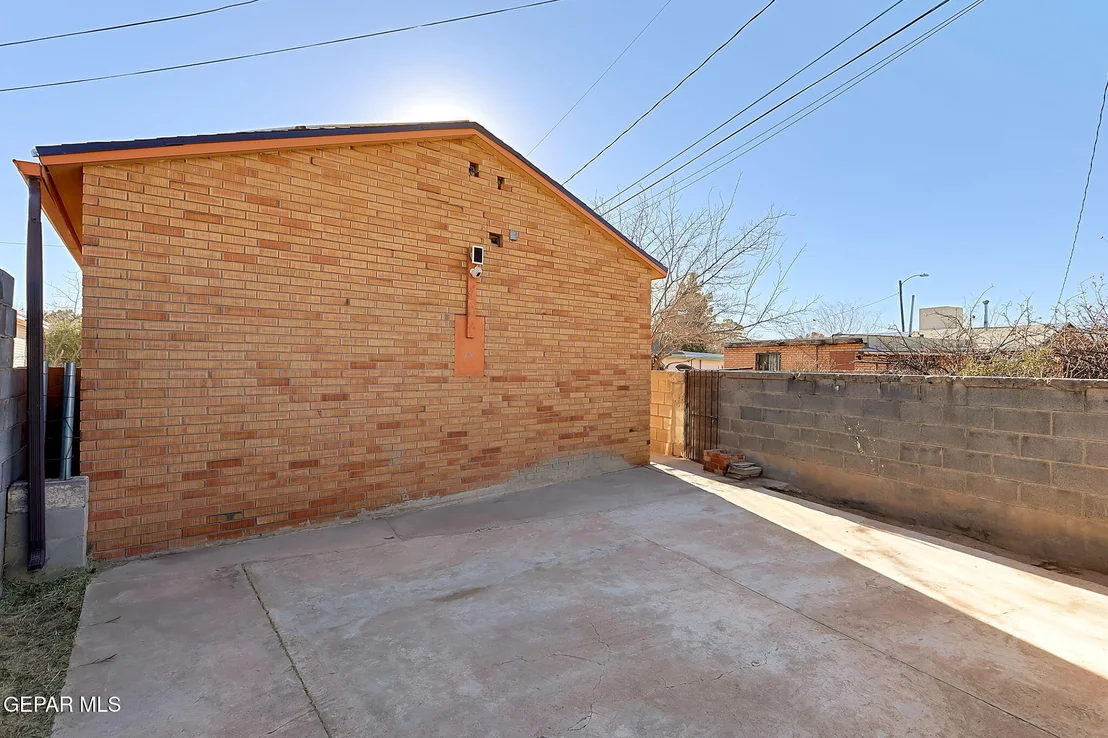 Photo of 8156 Sharp Road