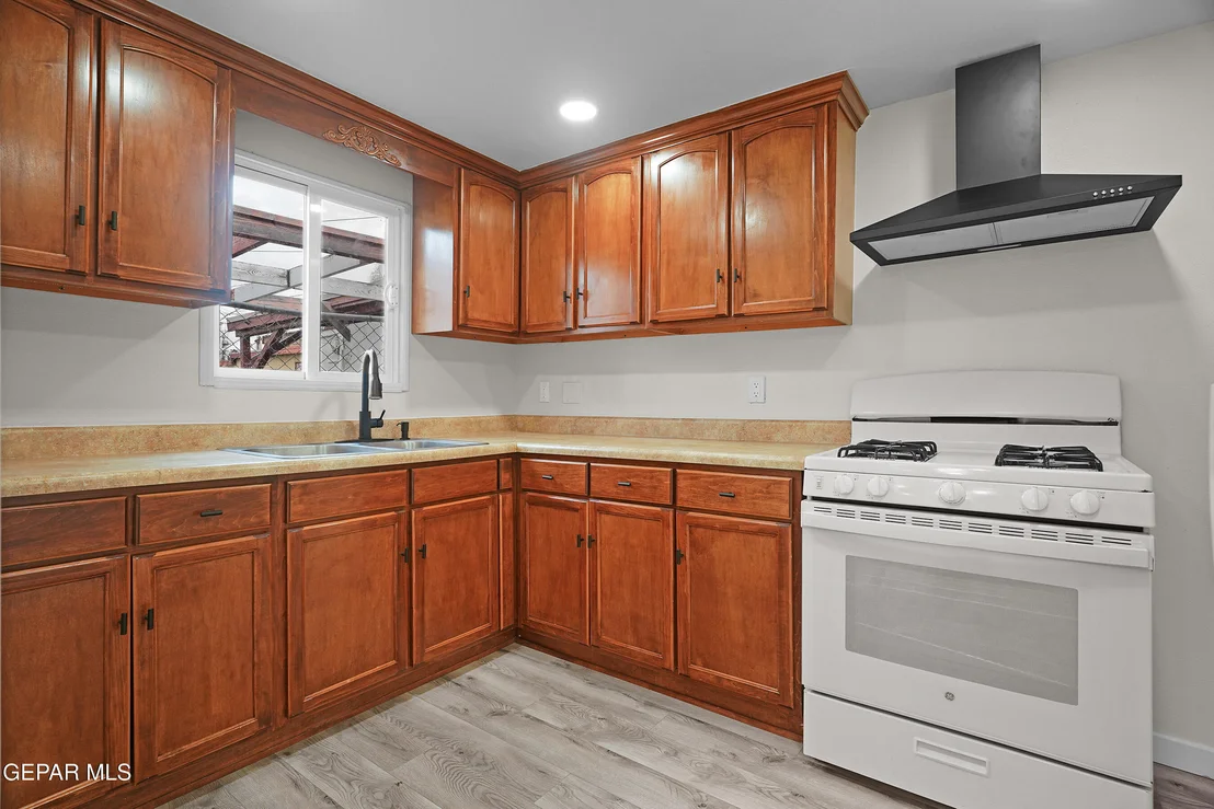 Photo of 124 TOLEDO Place
