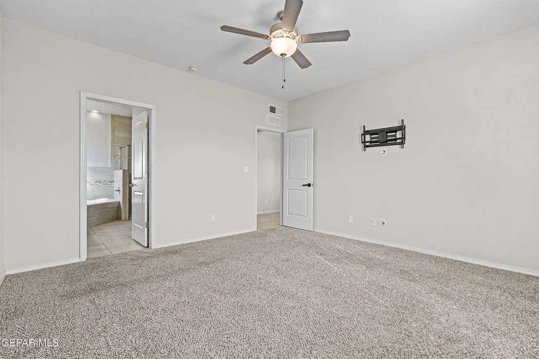 Photo of 2009 WILLIAM CAPLES Street