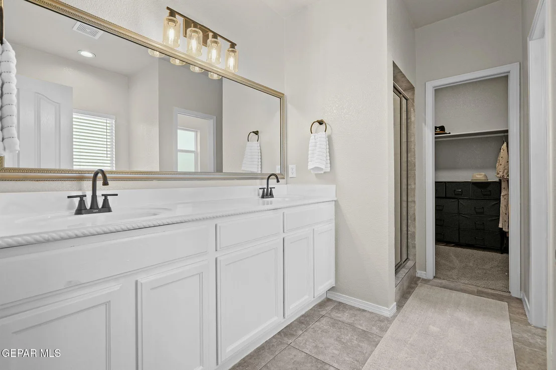 Photo of 5813 REDSTONE RIM Drive