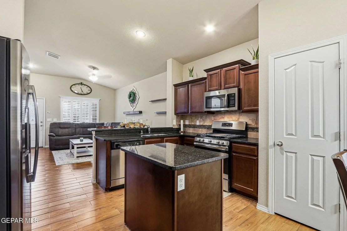 Photo of 1029 AIRSHIP Place