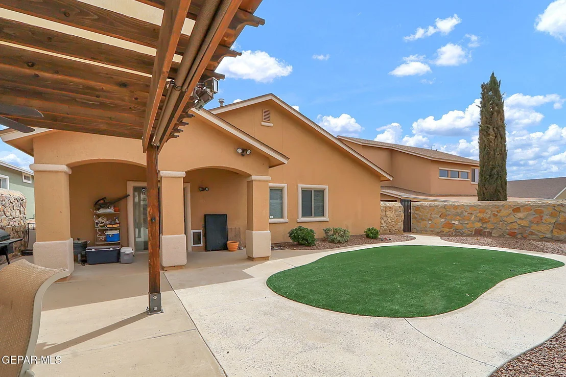 Photo of 7101 Luz De Sol Drive