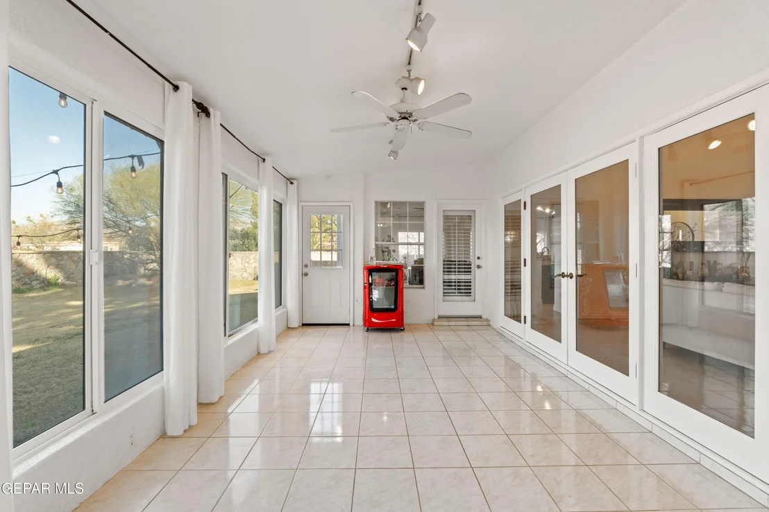Photo of 721 WILLOW GLEN Drive