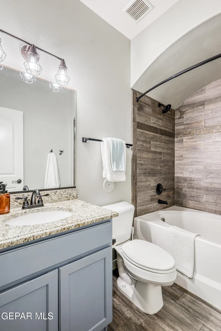 Photo of 2109 ROBERT DRENNAN Place
