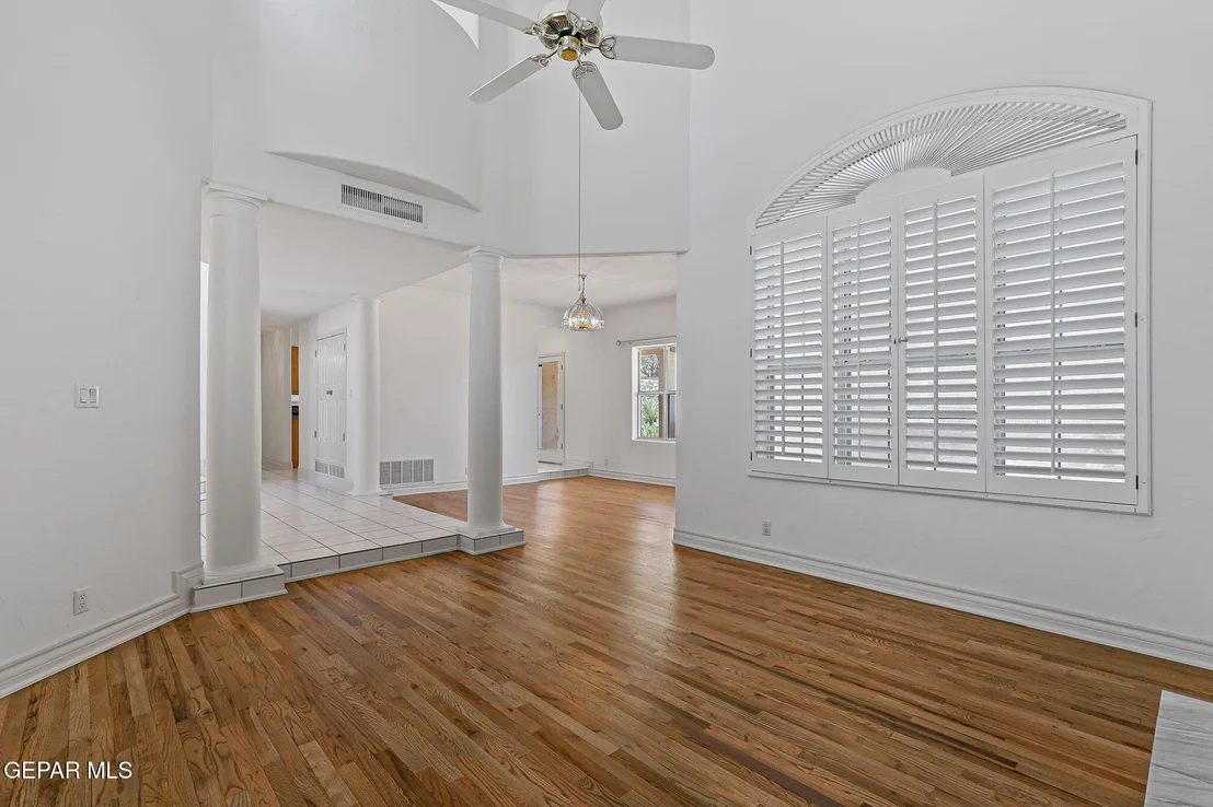 Photo of 5566 Buckley Drive