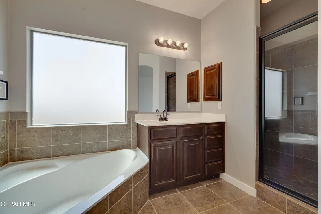 Photo of 3132 Lookout Point Drive