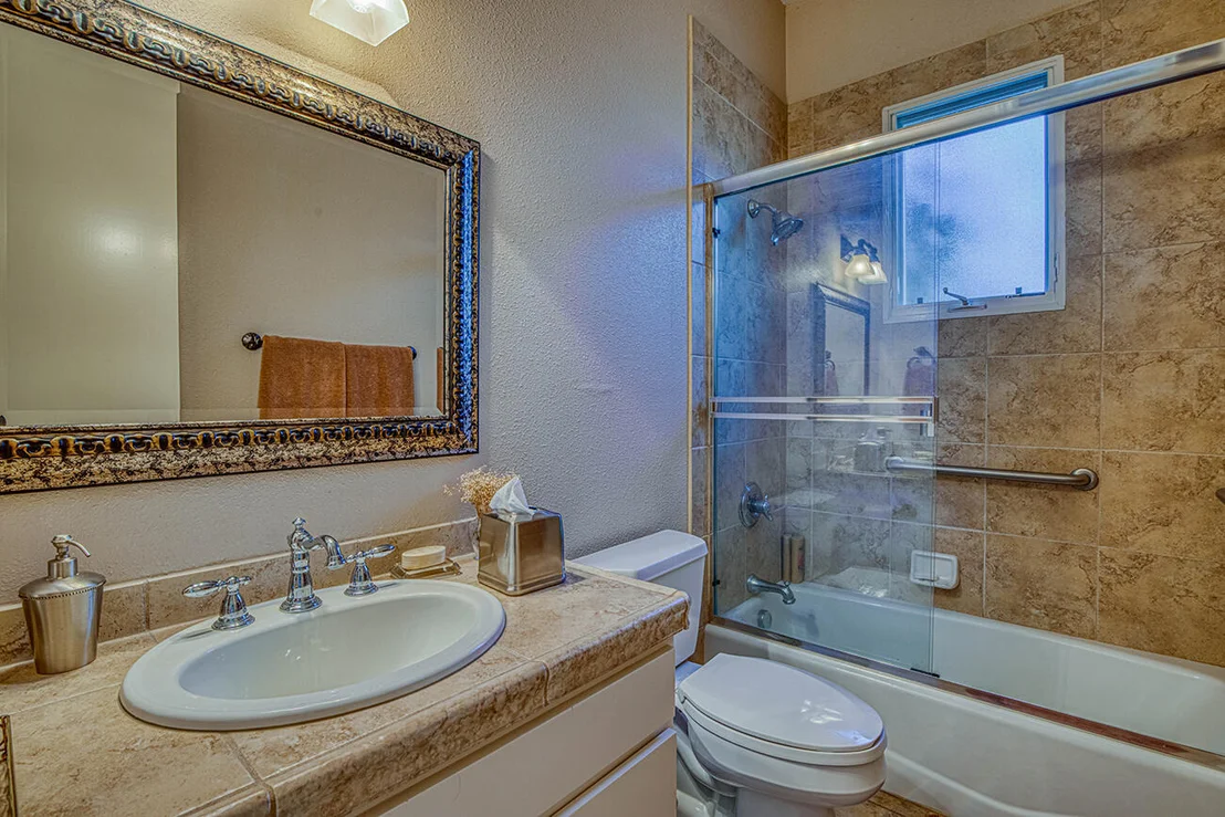 Photo of 656 COX Road