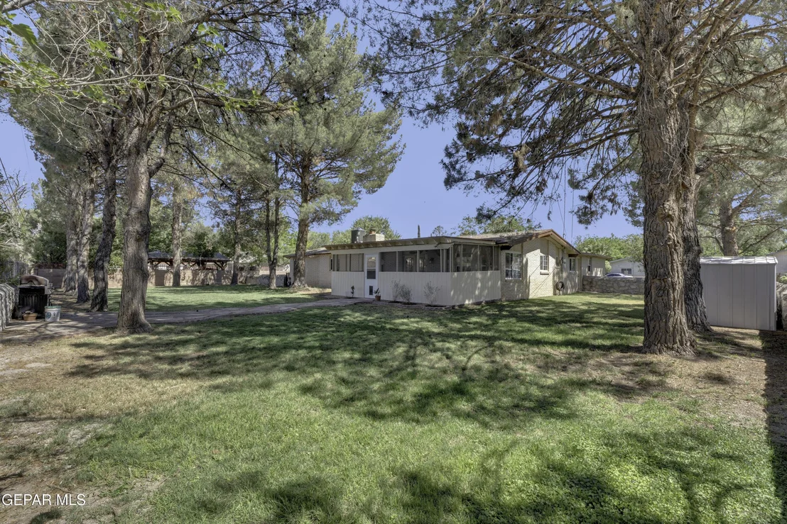 Photo of 801 MONTCLAIR Drive