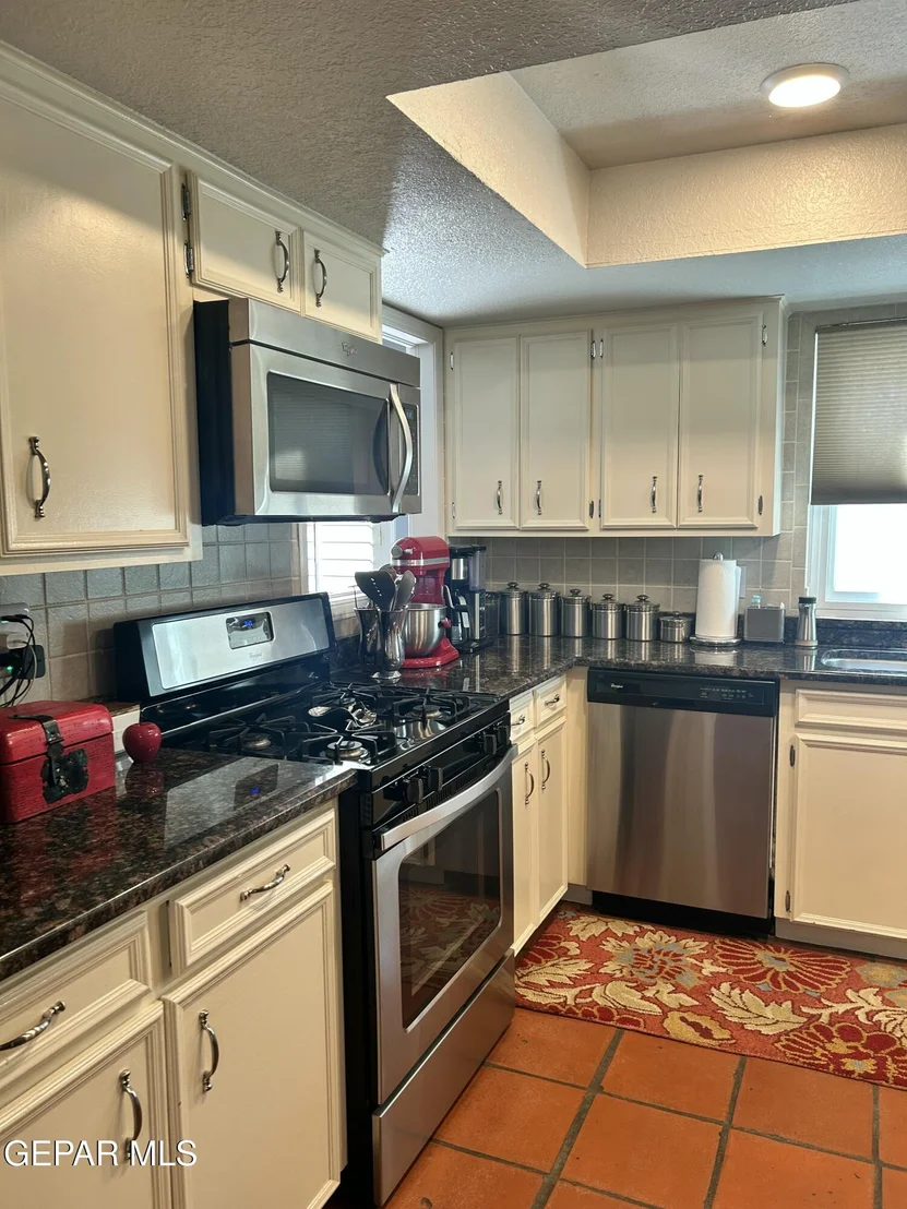 Photo of 804 LAKESHORE Drive