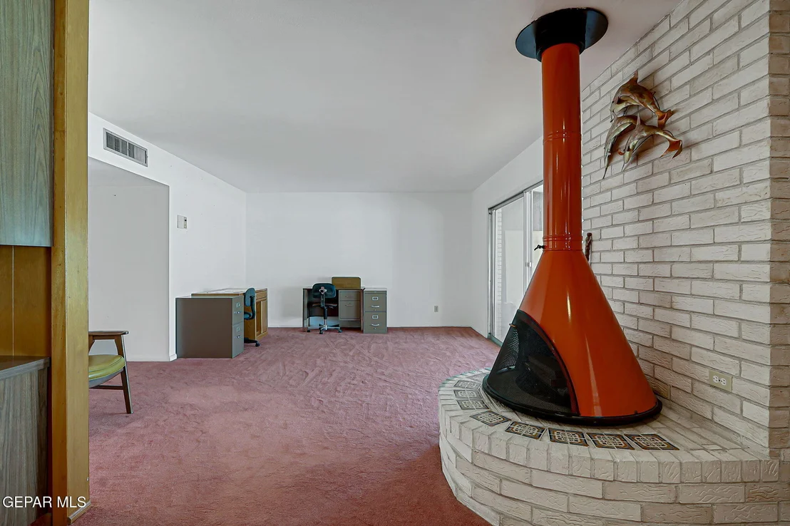 Photo of 4209 NORFOLK Lane