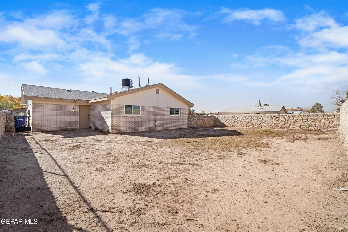 Photo of 219 CARIBE Circle