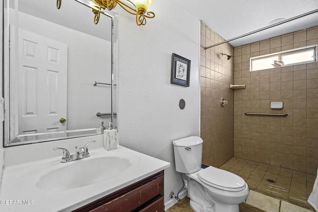 Photo of 412 1/2 DOLAN Street