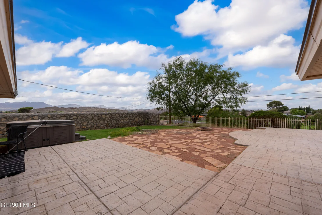 Photo of 3931 FLAMINGO Drive