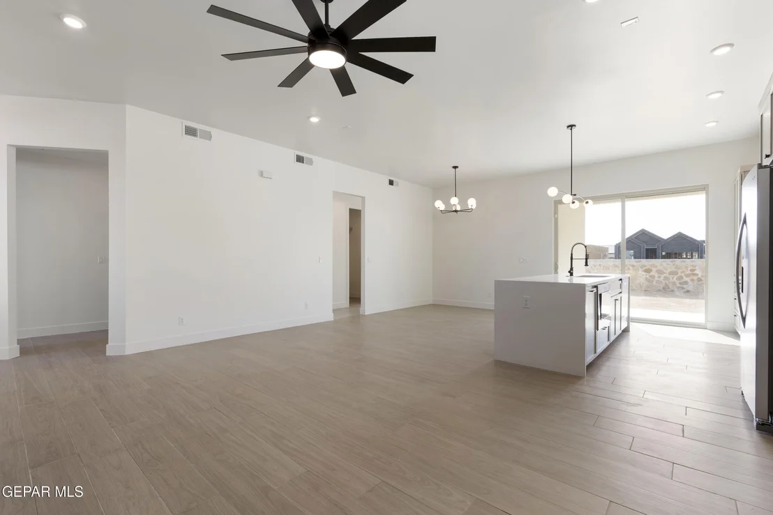 Photo of 617 Paseo De La Reina Street