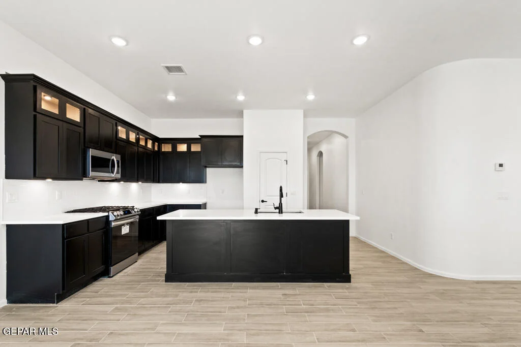 Photo of 15048 Laura Lane