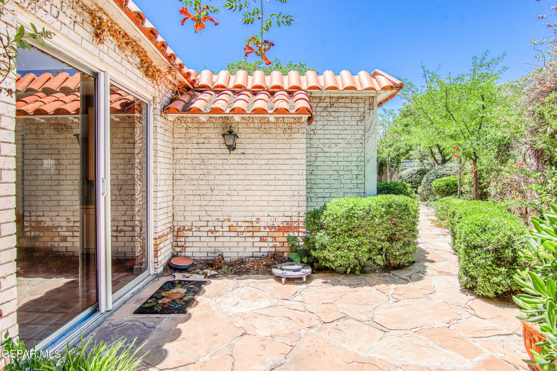 Photo of 6041 TORREY PINES Drive