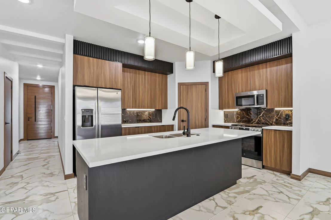 Photo of 953 Ada Lane