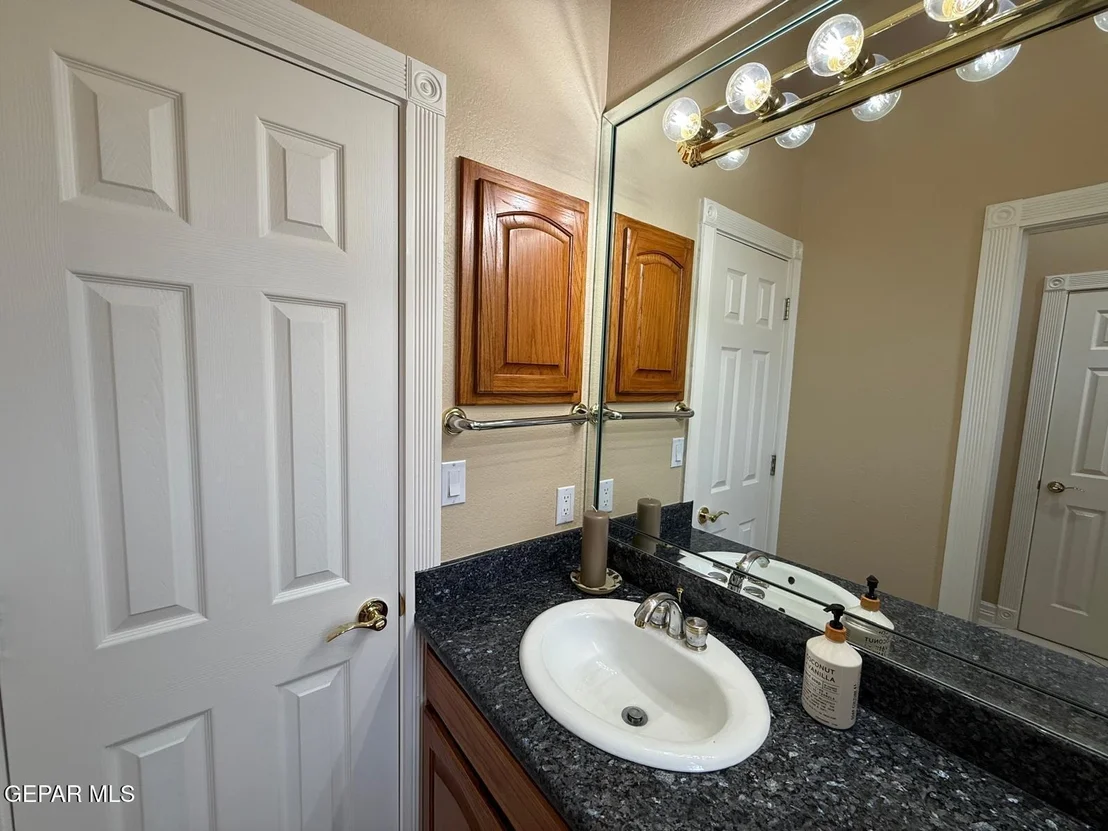 Photo of 5433 Cactus Hill Drive