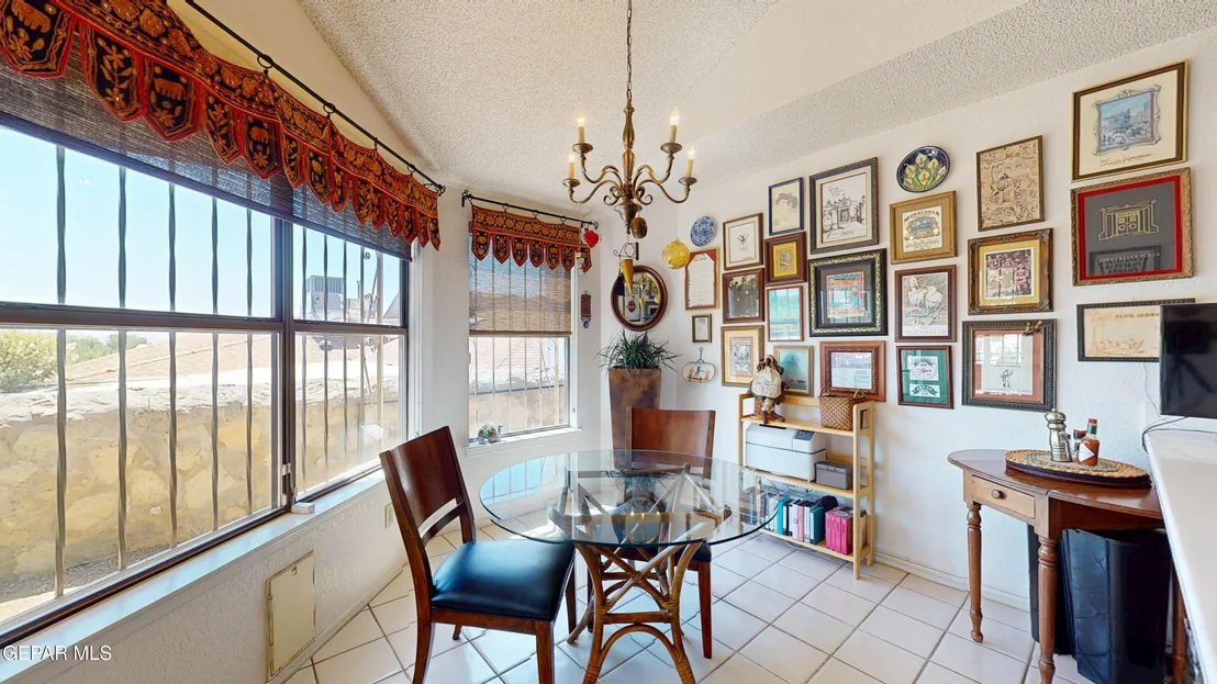 Photo of 724 CHELTENHAM Drive