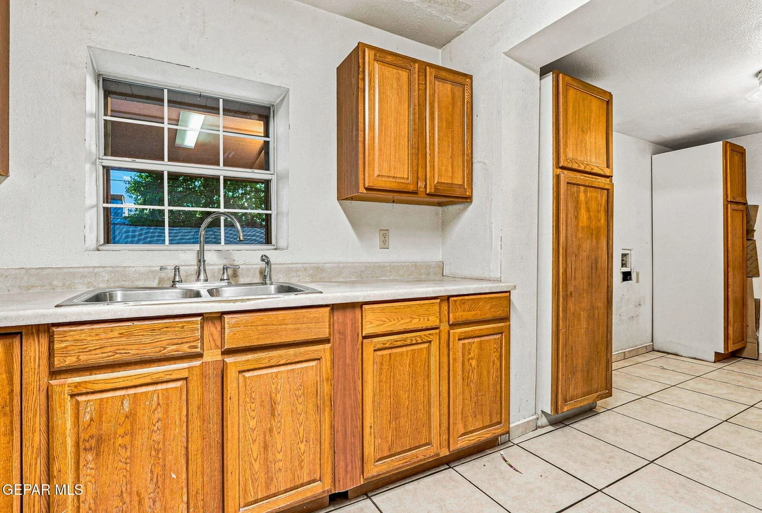 Photo of 637 Alicia Drive