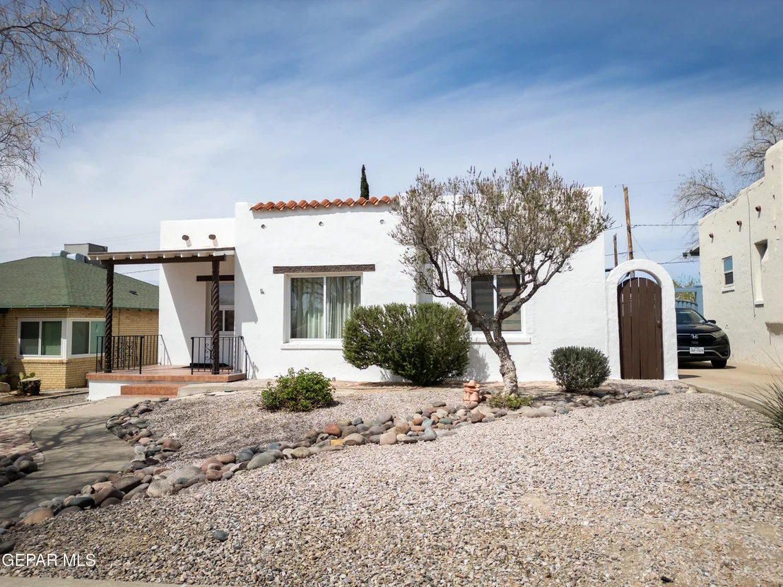 Photo of 1211 MESITA Drive