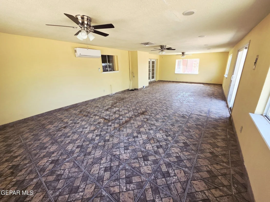 Photo of 208 Viking Drive