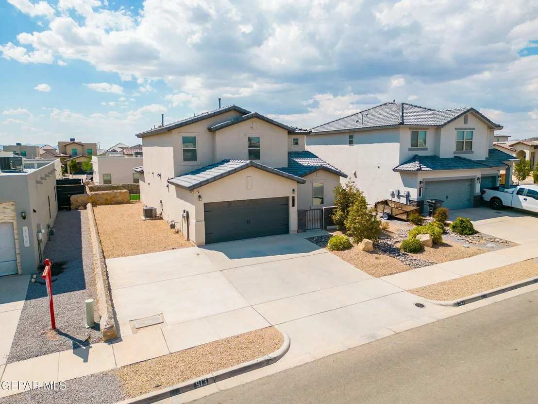 Photo of 913 Airship Place