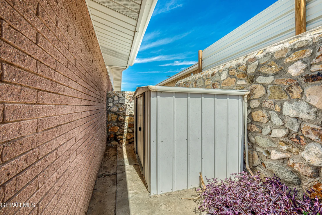 Photo of 309 DE LEON Drive