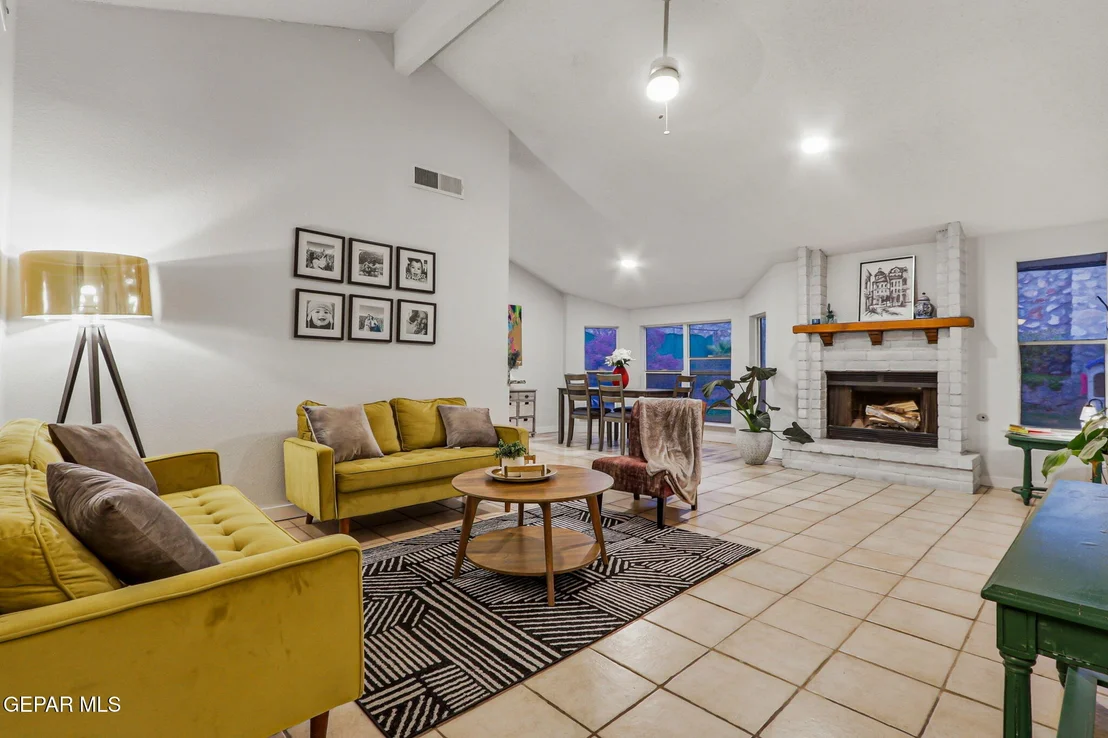 Photo of 680 ABINGTON Drive