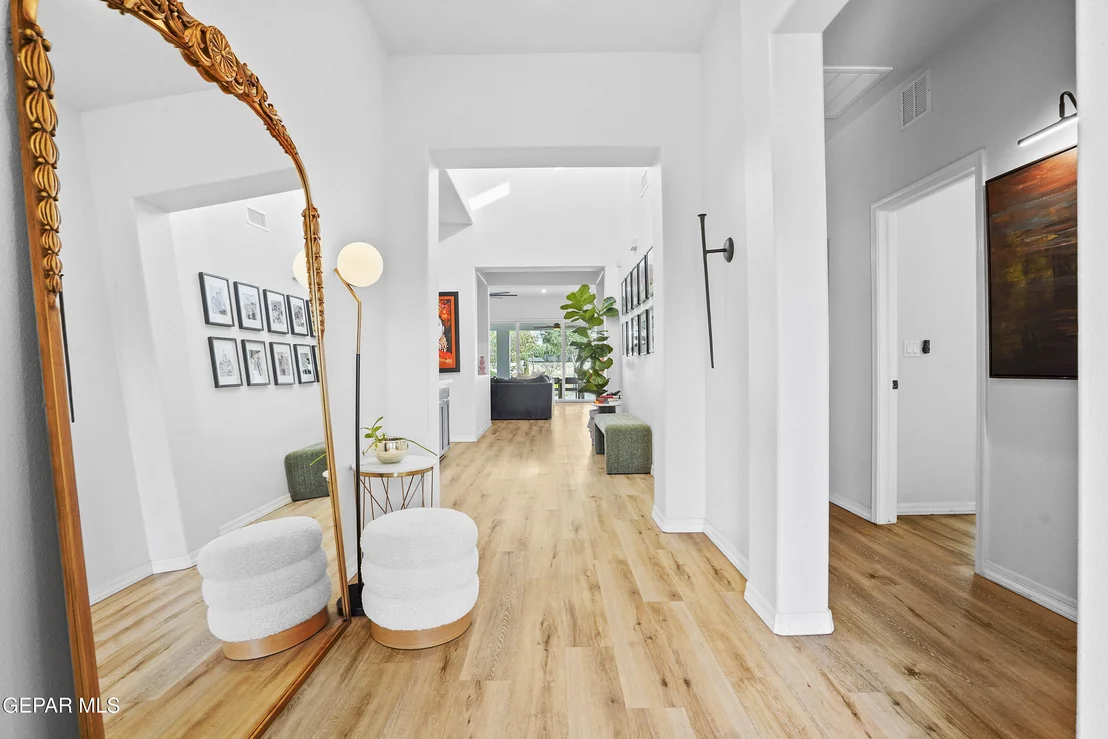 Photo of 5500 VALLEY OAK Drive