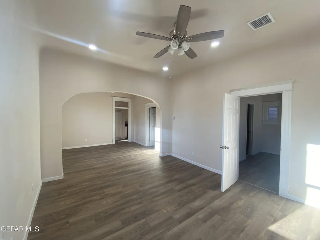 Photo of 207 RANDOLPH Drive