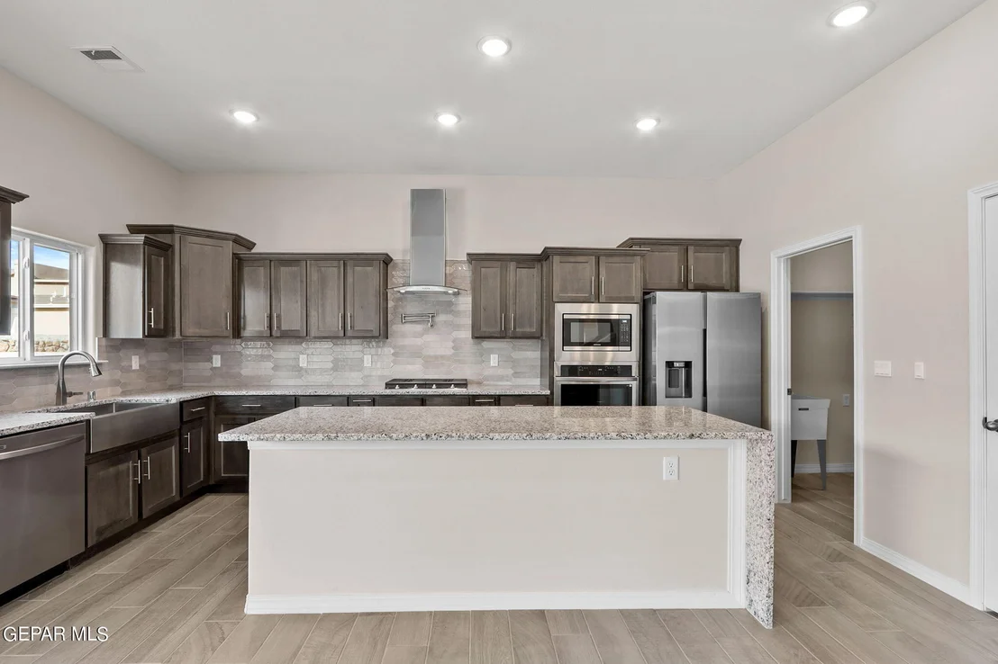 Photo of 13086 Grantham Lane