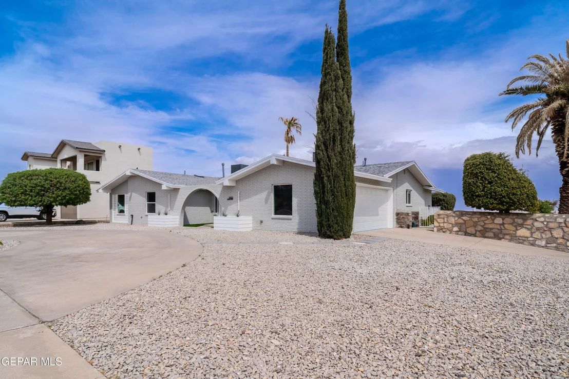 Photo of 9000 GALENA Drive