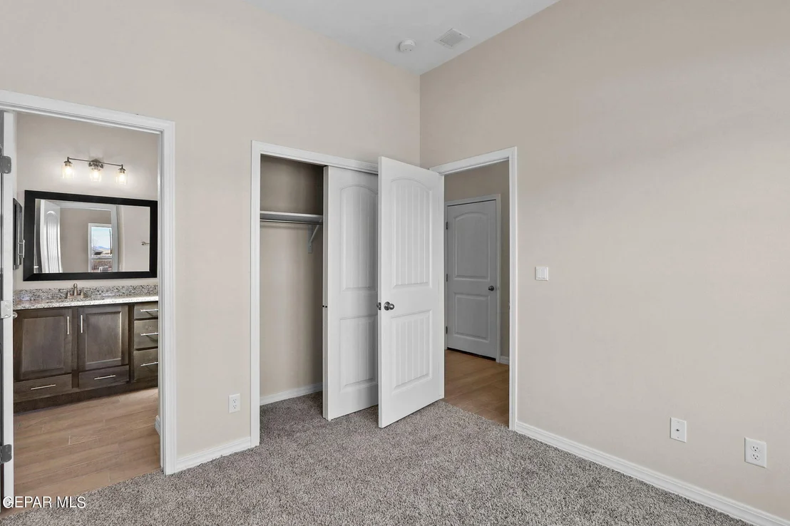 Photo of 13086 Grantham Lane