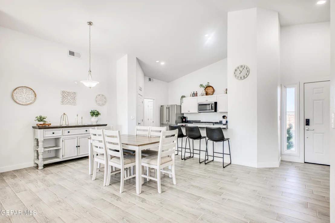 Photo of 440 JAMES Street