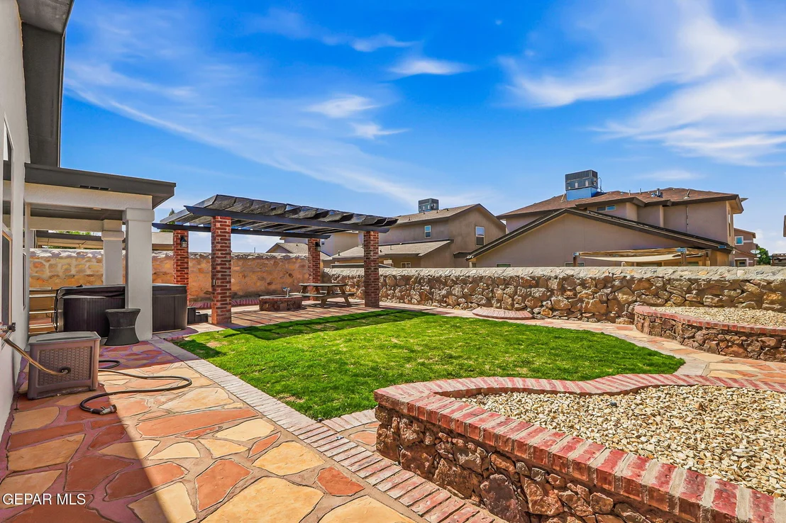 Photo of 7133 RED MAN Drive