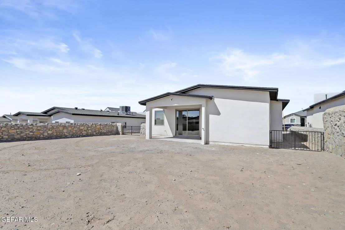 Photo of 976 Barbara Ct Avenue