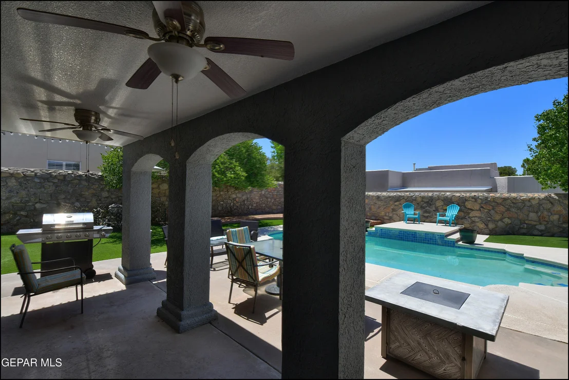 Photo of 6516 Isla del Rey Drive