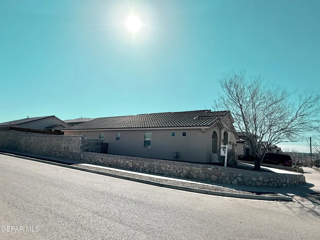 Photo of 270 SilverHill