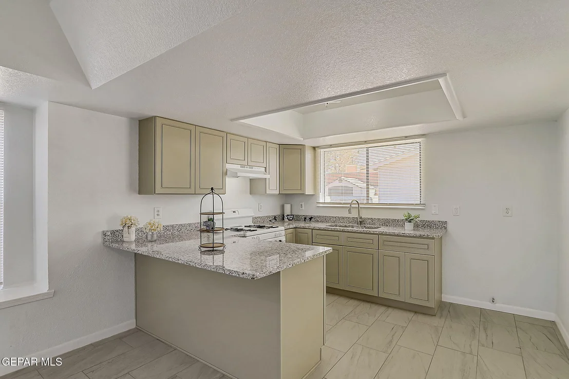 Photo of 2912 Ernesto Serna Place Place