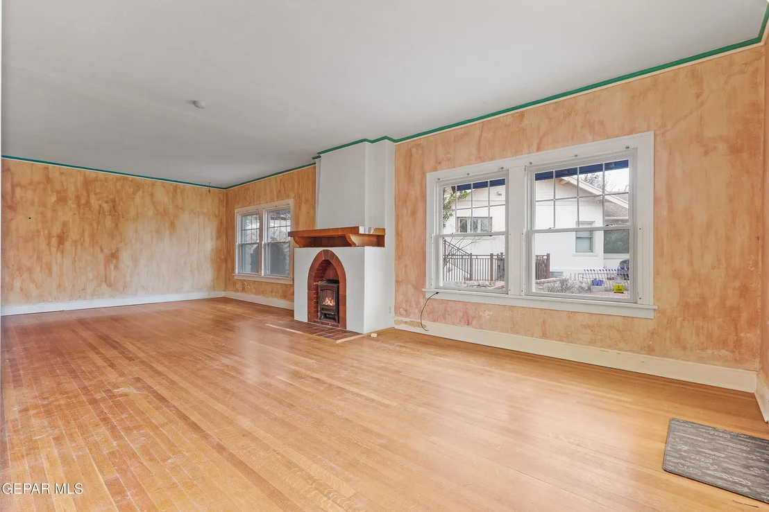 Photo of 715 CINCINNATI Avenue