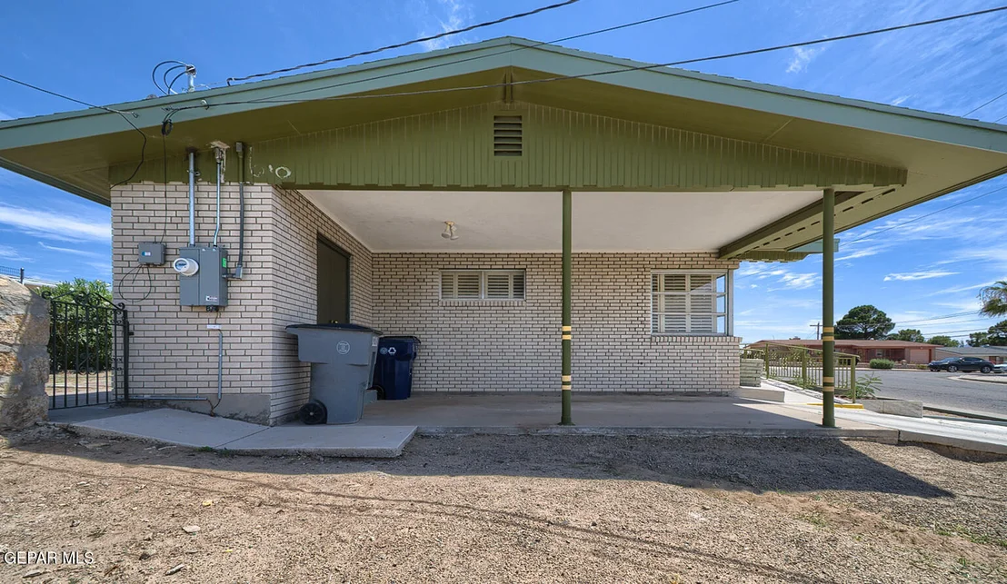 Photo of 1210 CAPER Road