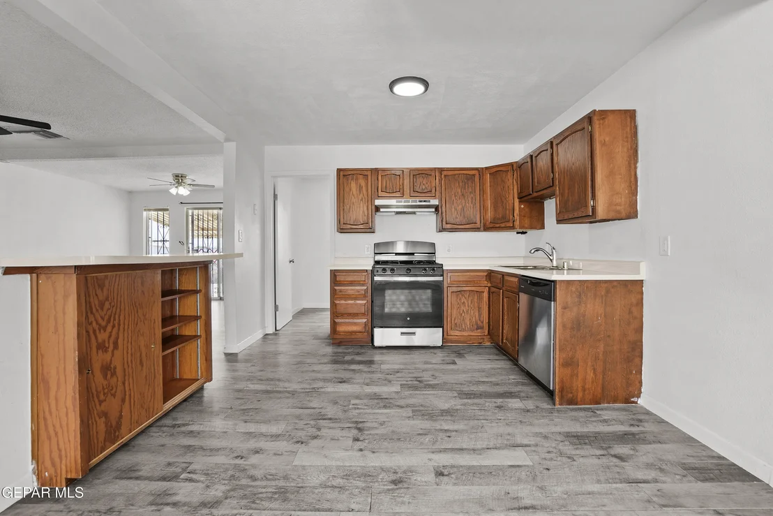 Photo of 5832 DEARBORNE Drive