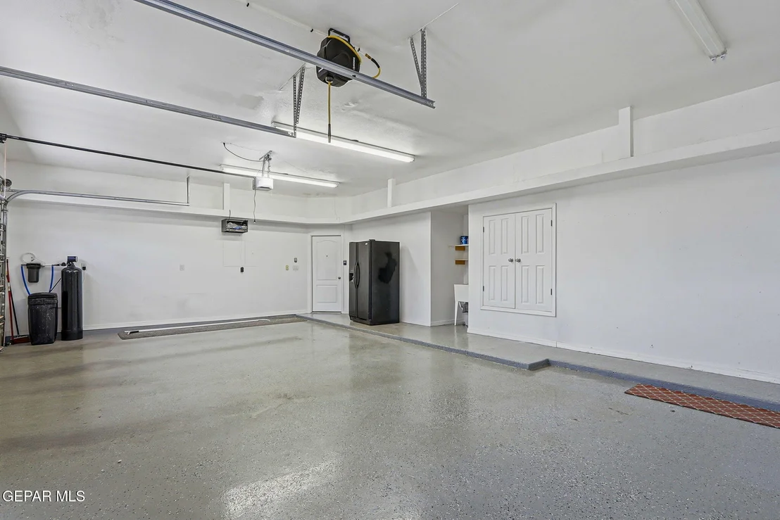 Photo of 6516 WIND RIDGE Drive