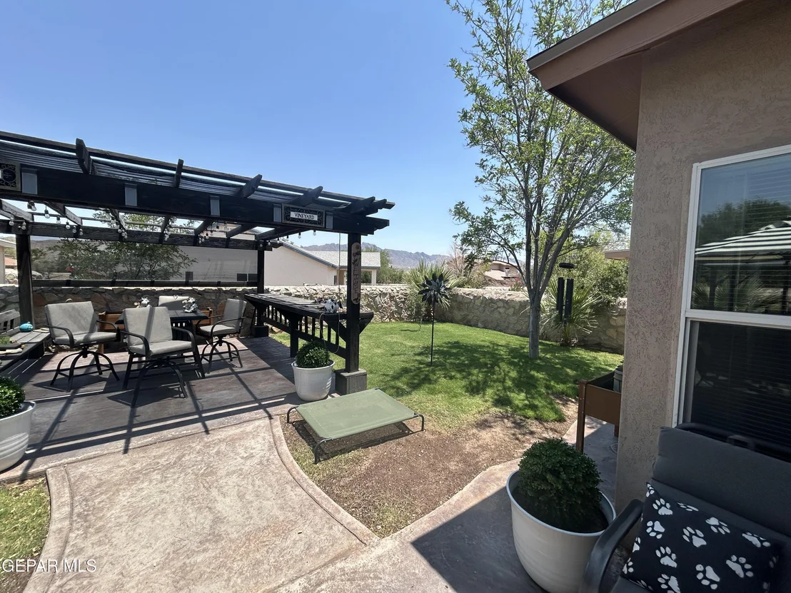 Photo of 637 TORRES ALTOS Street